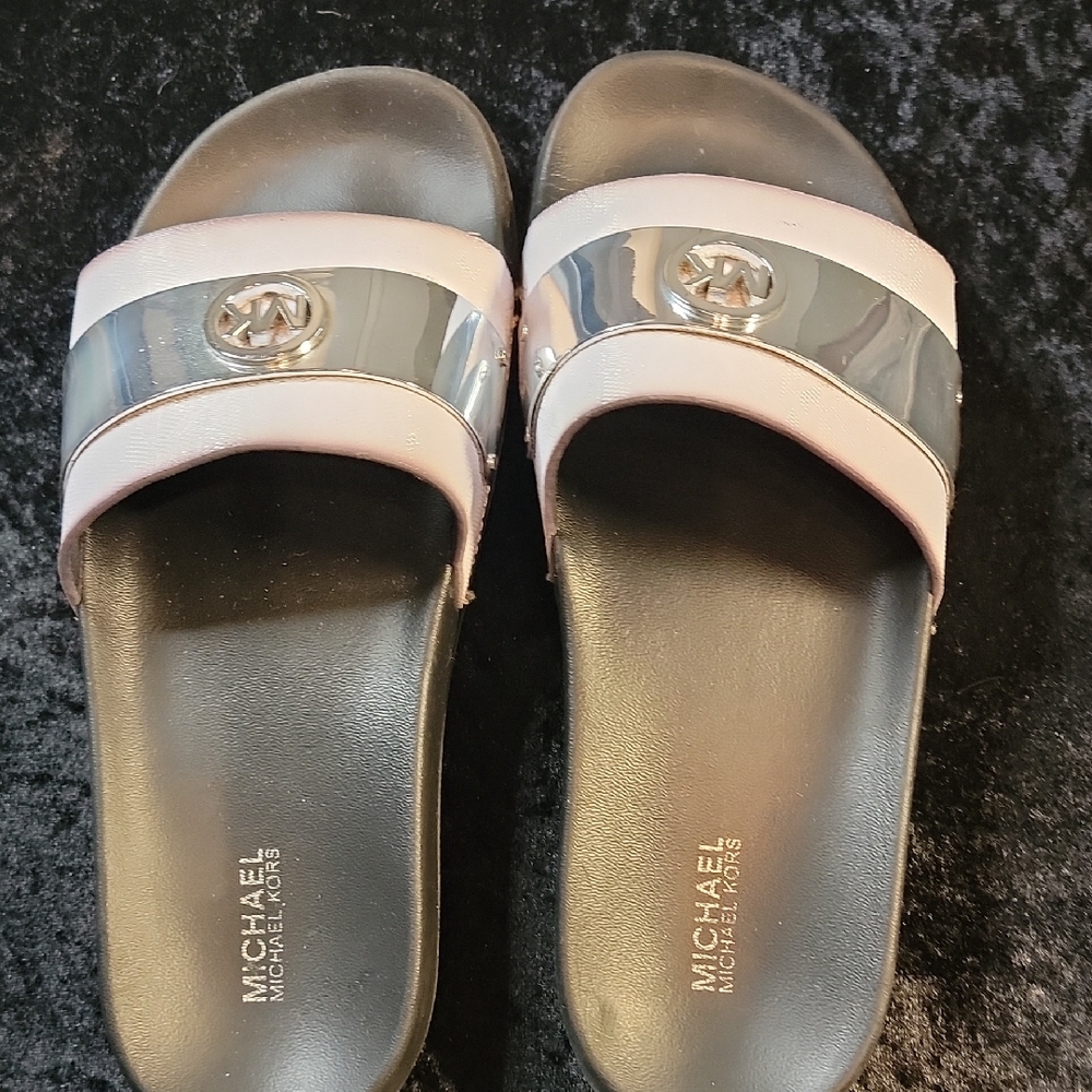 Michael Kors Women's Slides Black/White with Silver Plate with Iconic MK Logo